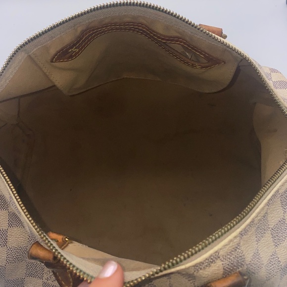 100% authentic  LOUIS VUITTON Damier Azur Speedy 30 Est. Retail $1,370.00 - Picture 8 of 13